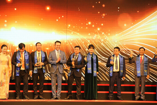 Babeeni’s CEO honored with the Red Star Award - Top 100 Outstanding Young Vietnamese Entrepreneurs