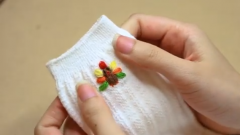 SATIN STITCH - TIPS TO EMBROIDER TURKEY PATTERNS ON SOCKS