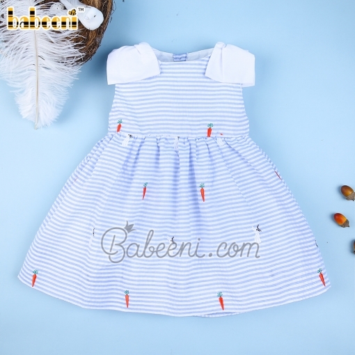 Embroidery rabbit and carrot girl dress blue seersucker - BB2023
